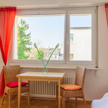 Apartment Am Rhein Basilea Esterno foto