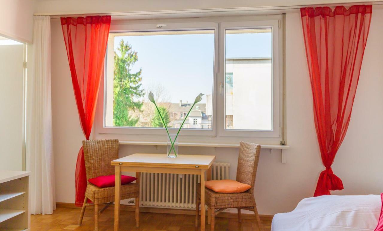 Apartment Am Rhein Basilea Esterno foto